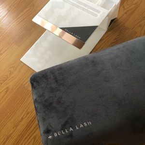bella lash pillow